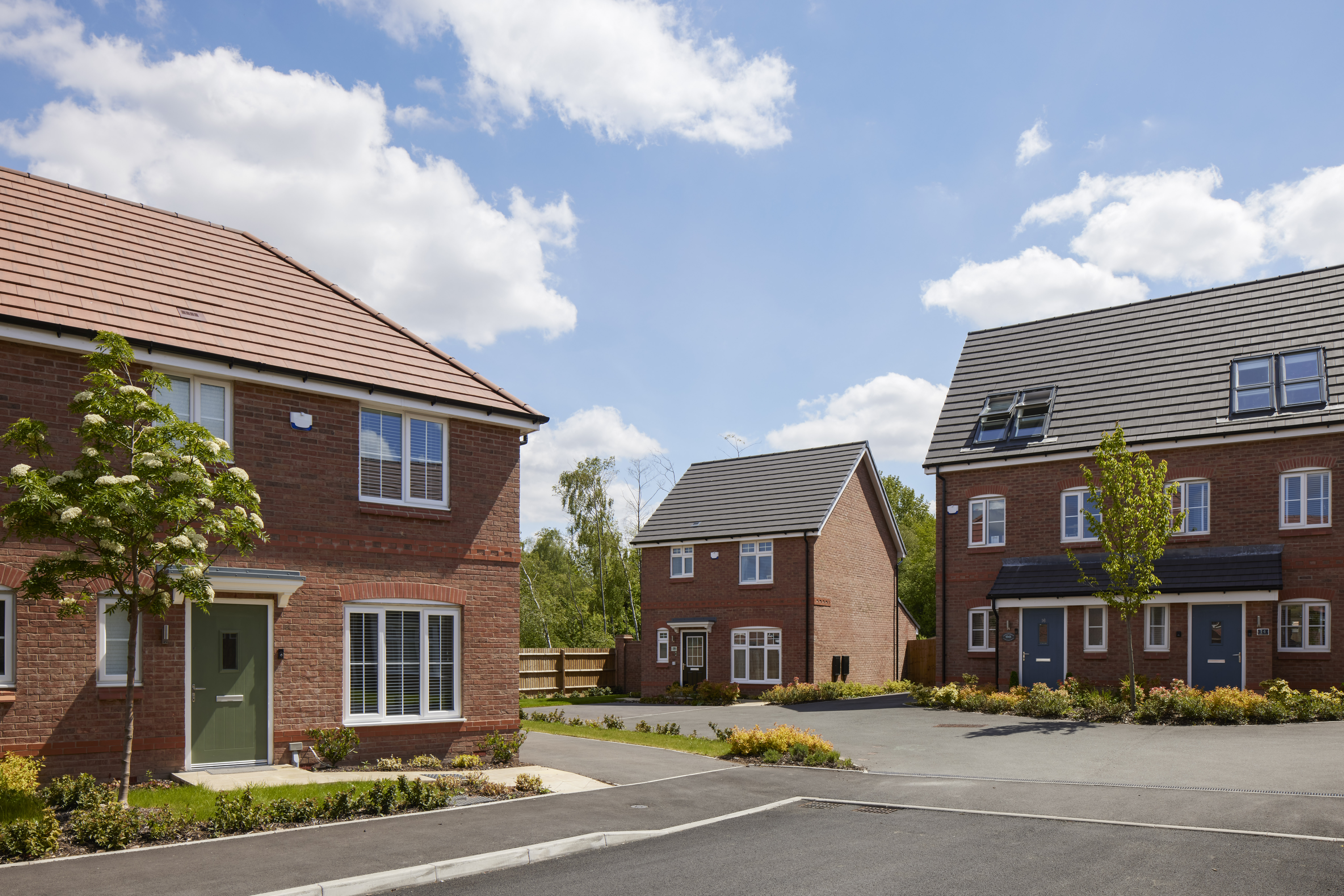 Street scene of new-build properties