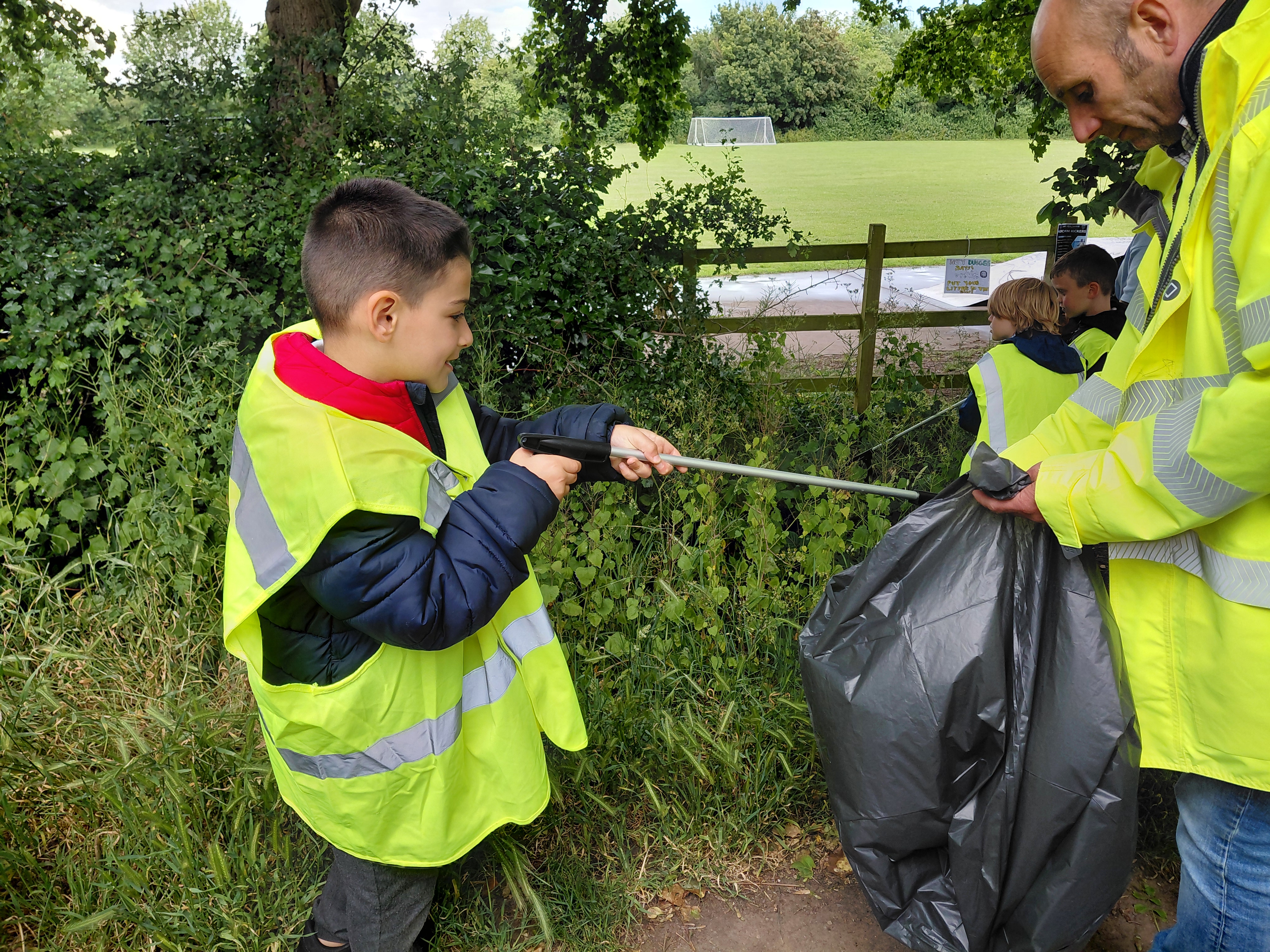 Hathern Litter Pick 2